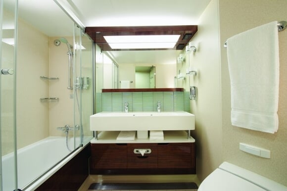 MyCruise Norwegian-Cruise-Line Breakaway Kahytter Udvendig O4,O52