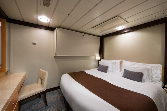 MyCruise Royal-Caribbean-Cruise-Line Oasis-of-the-Seas Kahytter Suite A1 2