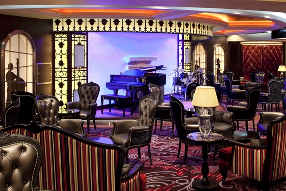 MyCruise Royal-Caribbean-Cruise-Line Allure-of-the-Seas Offentlige-arealer Barer-lounger-atrium2