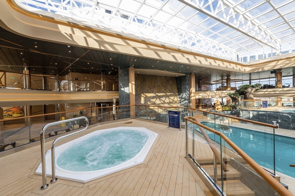 MyCruise MSC Virtuosa Offentlige-arealer Pool-spa2
