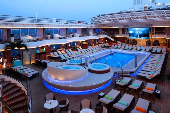 MyCruise Holland-America-Line Nieuw-Statendam Offentlige-arealer Pool-spa1