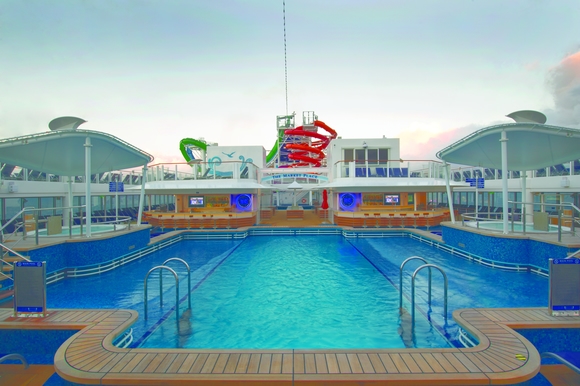 MyCruise Norwegian-Cruise-Line Getaway Offentlige-arealer Pool-spa3