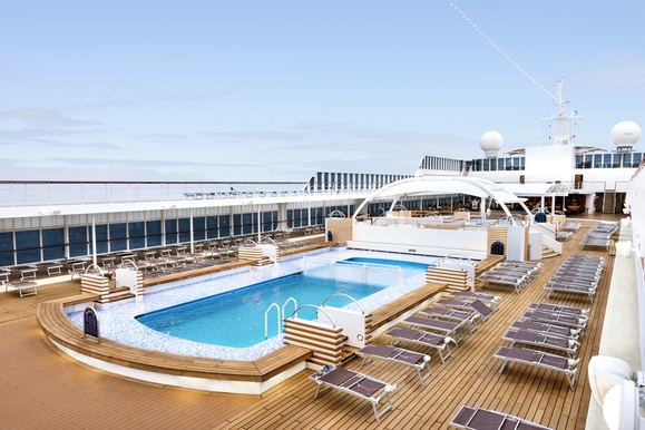 MyCruise MSC Armonia Offentlige-arealer Pool-Spa2