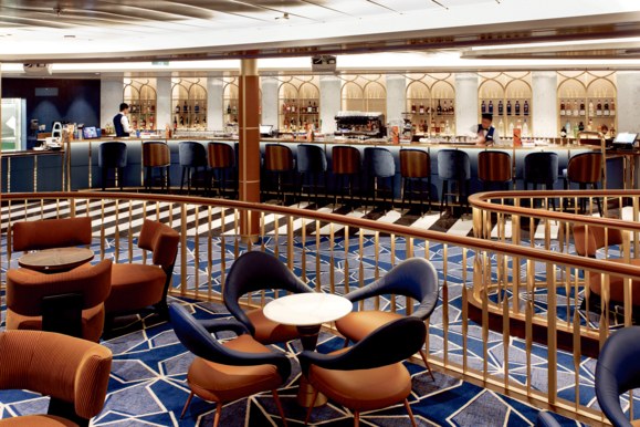 MyCruise Costa-Cruises Smeralda Offentlige-arealer Barer-lounger-atrium1