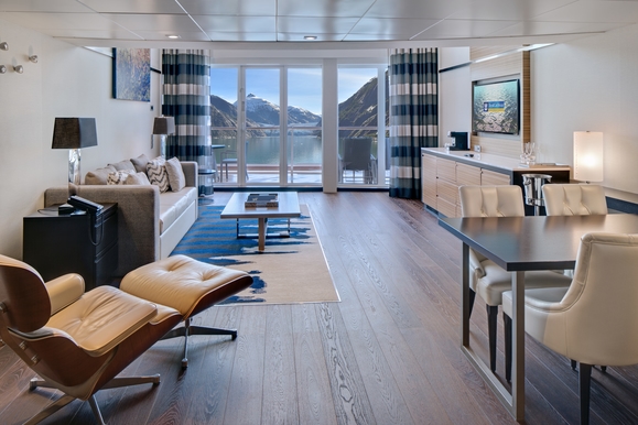 MyCruise Royal-Caribbean-Cruise-Line Sprectrum-of-the-Seas Kahytter Suite GL4