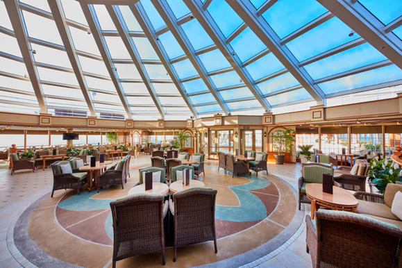 MyCruise Cunard Queen-Elizabeth Offentlige-arealer Barer-lounger-atrium5