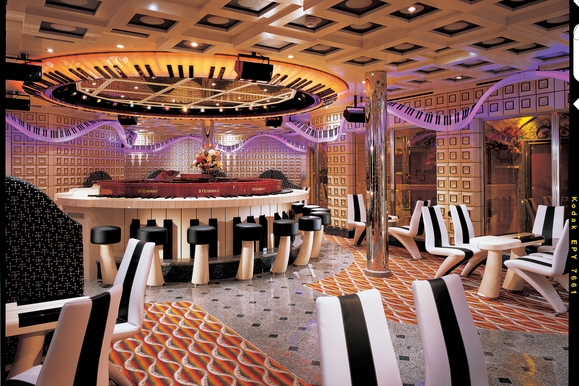 MyCruise Carnival Liberty Offentlige-arealer Barer-lounger-atrium1