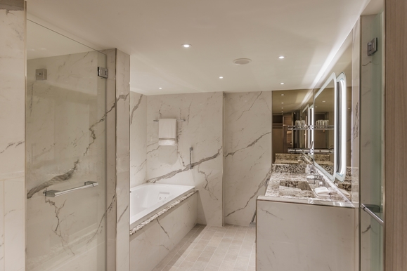 MyCruise Silversea Silver-Nova Kahytter Suite OT8