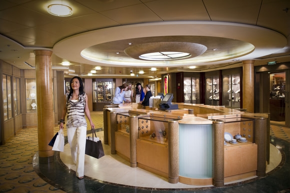 MyCruise Celebrity-Cruises Infinity Offentlige-arealer Casino-butikker1