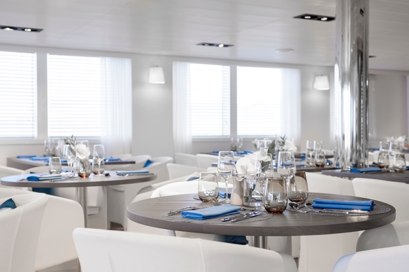 MyCruise Ponant Le-Soleal Offentlige-arealer Restauranter4