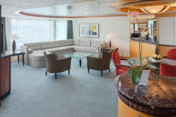 MyCruise Royal-Caribbean-Cruise-Line Adventure-of-the-Seas Kahytter Suite RS2