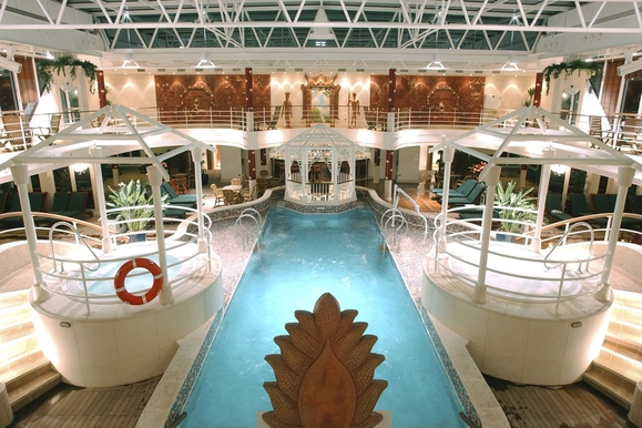 MyCruise Princess-Cruises CORAL Offentlige-arealer Pool-spa3