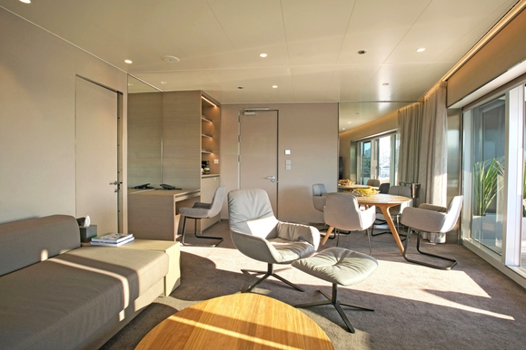 MyCruise Emerald-Cruises Emerald-Sakara Kahytter Suite SA2