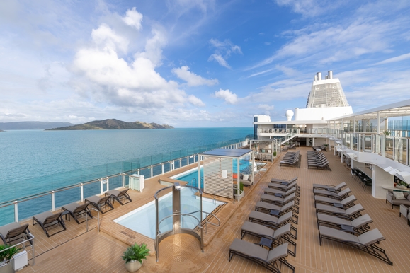 MyCruise Silversea Silver-Nova Offentlige-arealer Pool-spa2