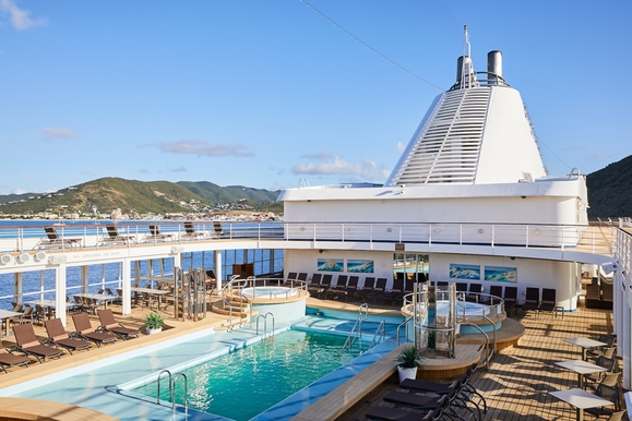 MyCruise Silversea Silver-Shadow Offentlige-arealer Pool-spa5