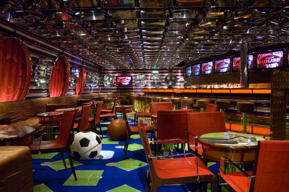 MyCruise Carnival Splendor Offentlige-arealer Barer-lounger-atrium1