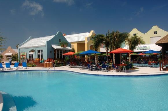 MyCruise Carnival Glory Offentlige-arealer Pool-spa3