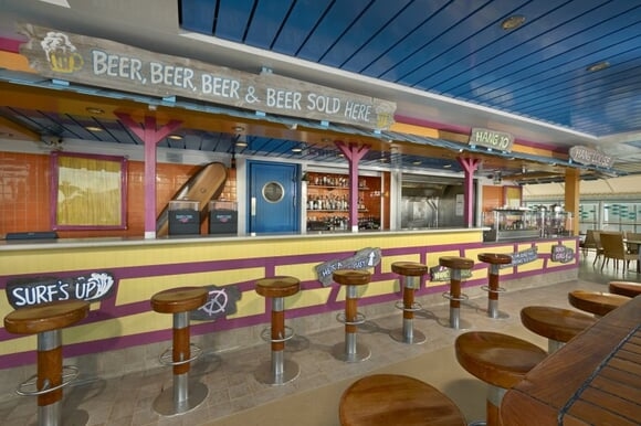 MyCruise Norwegian-Cruise-Line Gem Offentlige-arealer Barer-lounger-atrium2