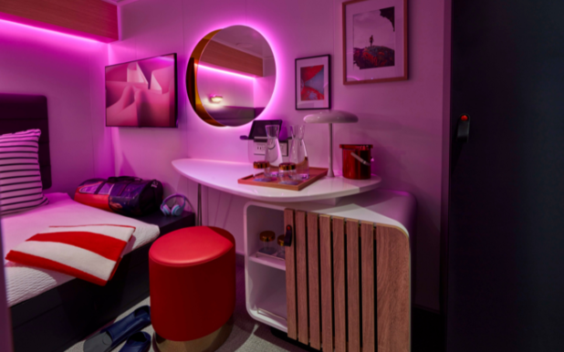 MyCruise Virgin-Voyages Scarlet-Lady Kahytter Indvendig I12