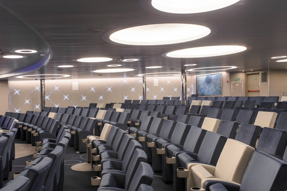 MyCruise Ponant Le-Lyrial Offentlige-arealer Teater-underholdning1
