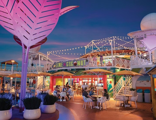 MyCruise Royal-Caribbean-Cruise-Line Freedom-of-the-Seas Offentlige-arealer Barer-lounger-atrium4