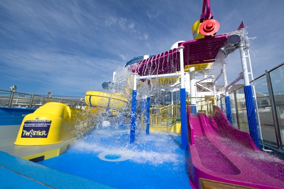 Mycruise Carnival Glory Offentlige-arealer Pool-spa2