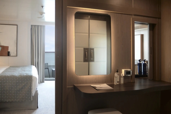 MyCruise Ponant L-Austral Kahytter Suite DS64