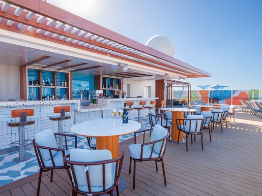 MyCruise Norwegian-Cruise-Line Encore Offentlige-arealer Barer-lounger-atrium17