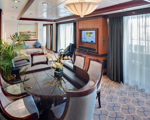 MyCruise Royal-Caribbean-Cruise-Line Liberty-of-the-Seas Kahytter Suite VS1