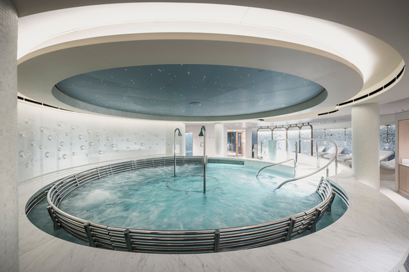 MyCruise Cunard Queen-Anne Offentlige-arealer Pool-spa6