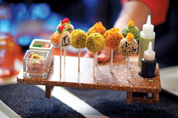MyCruise-Celebrity-Cruises-Silhouette-Offentlige-arealer-Restauranter3