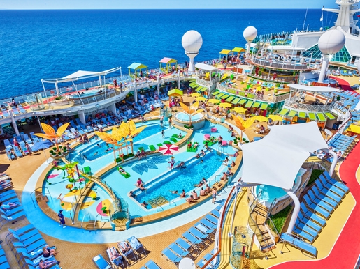 MyCruise Royal-Caribbean-Cruise-Line Navigator-of-the-Seas Offentlige-arealer Pool-spa3