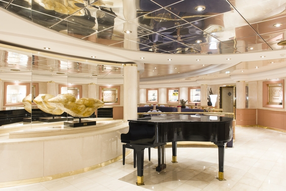 MyCruise MSC Lirica Offentlige-arealer Teater-underholdning3