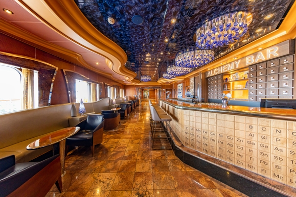 MyCruise Carnival Luminosa Offentlige-arealer Barer-lounger-atrium4