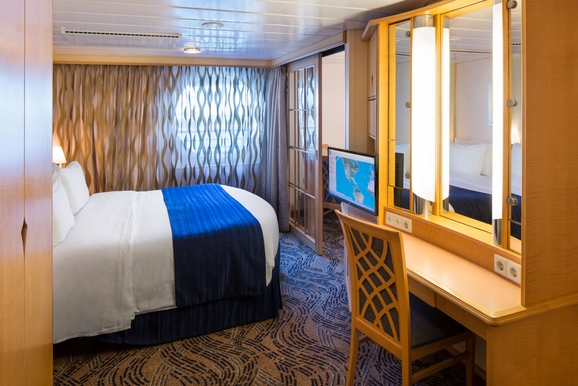 MyCruise Royal-Caribbean-Cruise-Line Navigator-of-the-Seas Kahytter Suite GT1