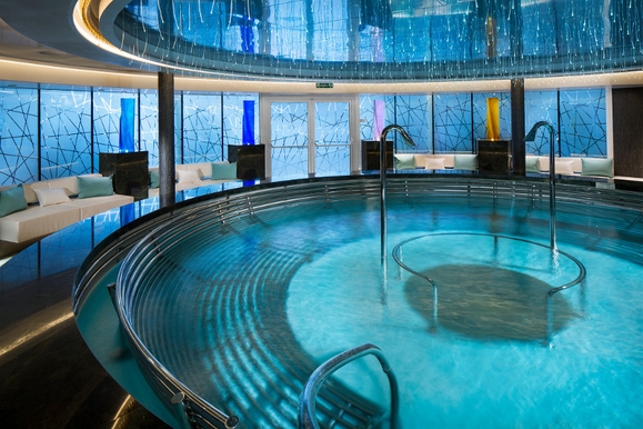 MyCruise Holland-America-Line Koningsdam Offentlige-arealer Pool-spa1