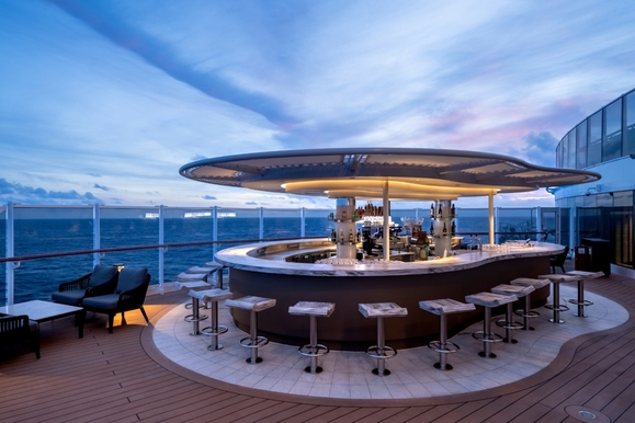 MyCruise MSC Seascape Offentlige-arealer Barer-lounger-atrium1