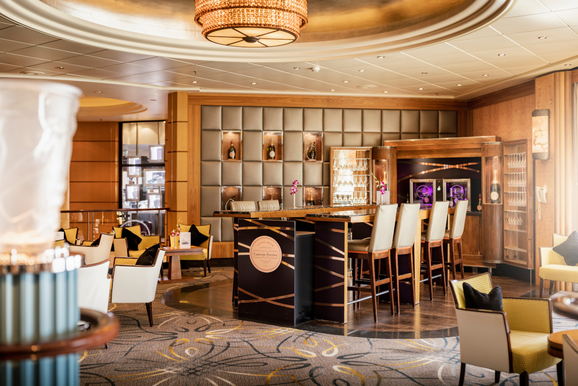 MyCruise Cunard Queen-Mary-2 Offentlige-arealer Barer-lounger-atrium2