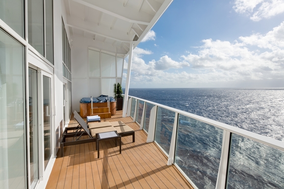 MyCruise Royal-Caribbean-Cruise-Line Allure-of-the-Seas Kahytter Suite RL7