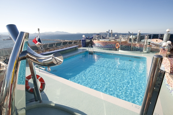 MyCruise MSC Splendida Offentlige-arealer Pool-Spa2