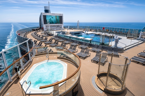 MyCruise MSC Seashore Offentlige-arealer Pool-spa2