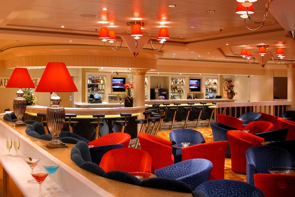 MyCruise Norwegian-Cruise-Line Dawn Offentlige-arealer Barer-lounger-atrium1