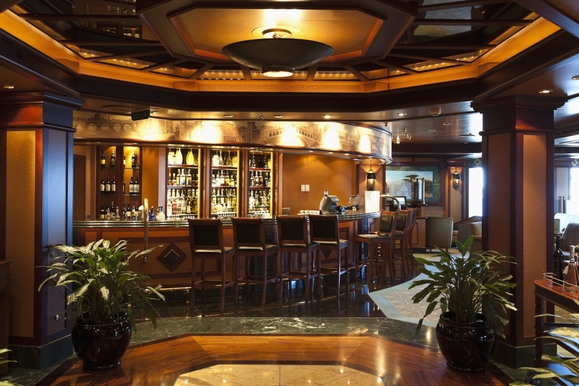 MyCruise Princess-Cruises EMERALD Offentlige-arealer Barer-lounger-atrium1