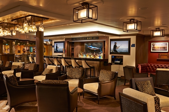 MyCruise Norwegian-Cruise-Line Getaway Offentlige-arealer Barer-lounger-atrium3