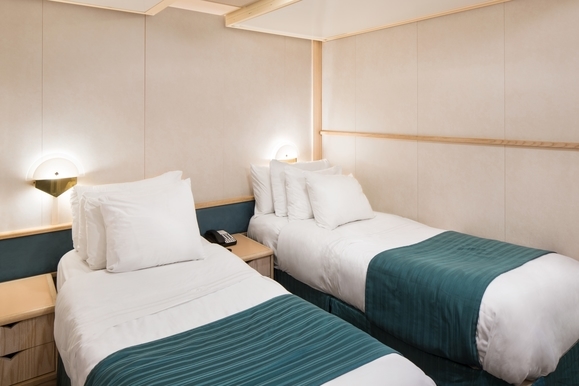 MyCruise Royal-Caribbean-Cruise-Line Rhapsody-of-the-Seas Kahytter Suite GT6