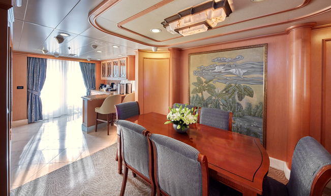 MyCruise Cunard Queen-Elizabeth Kahytter Suite Q14