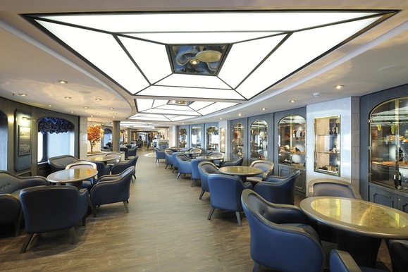 MyCruise MSC Poesia Offentlige-arealer Barer-lounger-atrium3