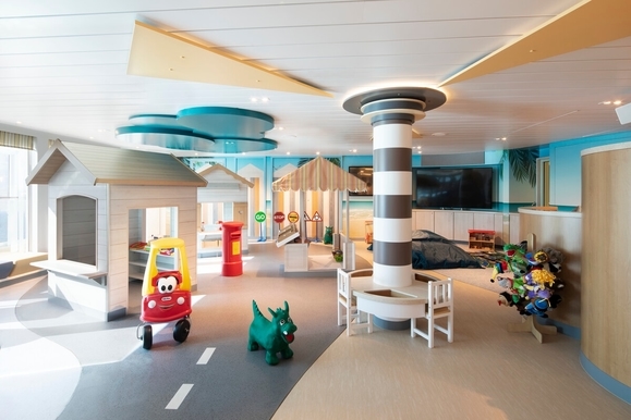 MyCruise P&O-Cruises Iona Offentlige-arealer Teater-underholdning4