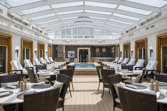 MyCruise Norwegian-Cruise-Line Gem Offentlige-arealer Pool-spa2