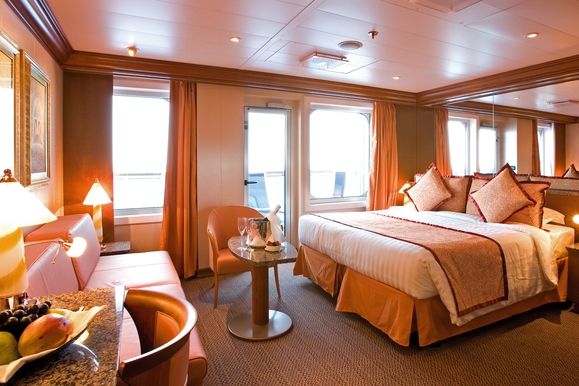 MyCruise Costa-Cruises Serena Kahytter Suite S1